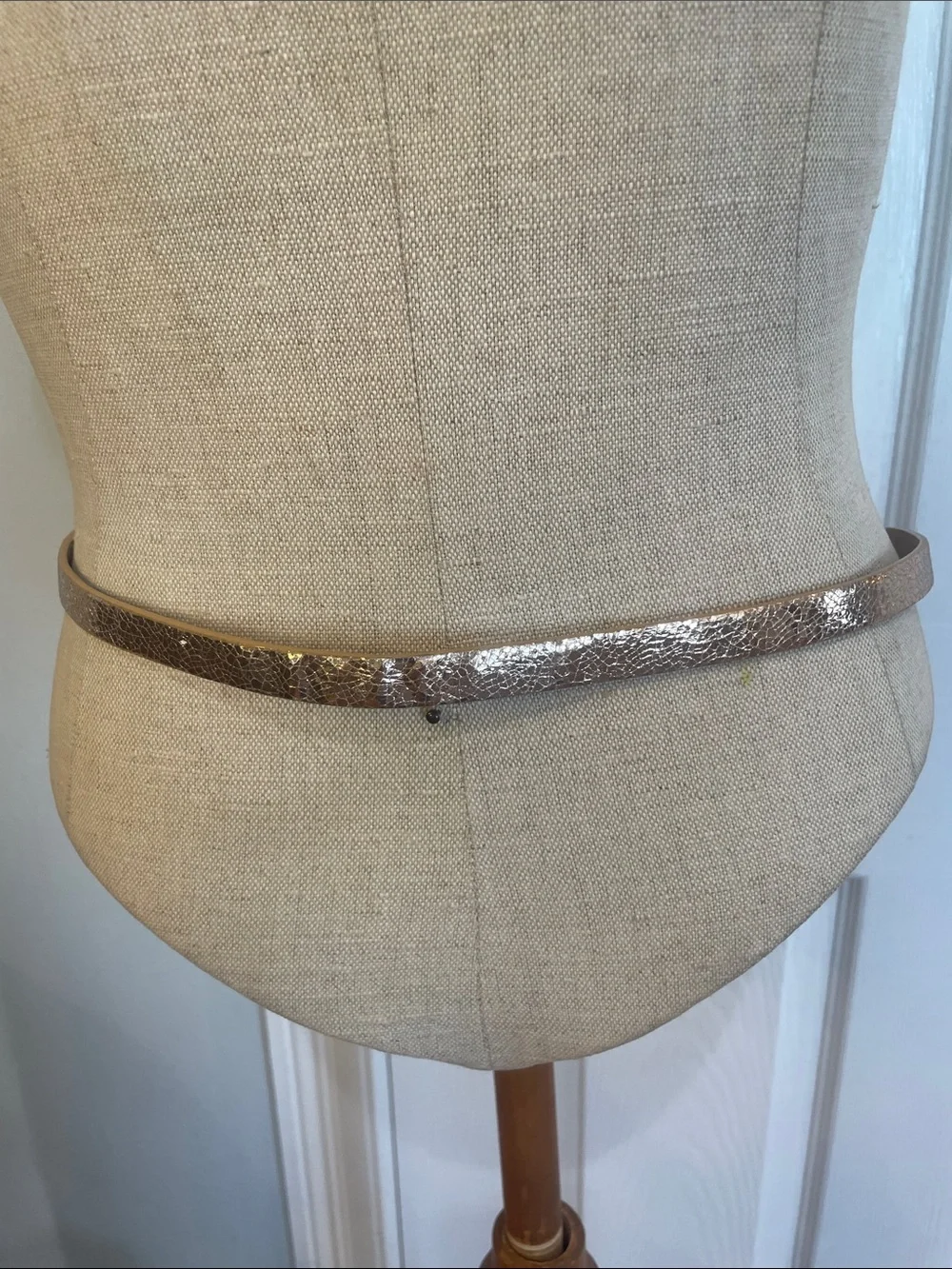 Vintage 80s thin rose gold buckle belt metallic evening disco women’s size M